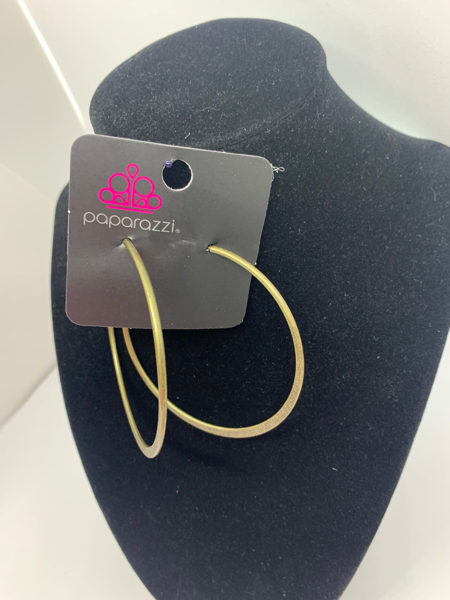 Earrings hoops color brass