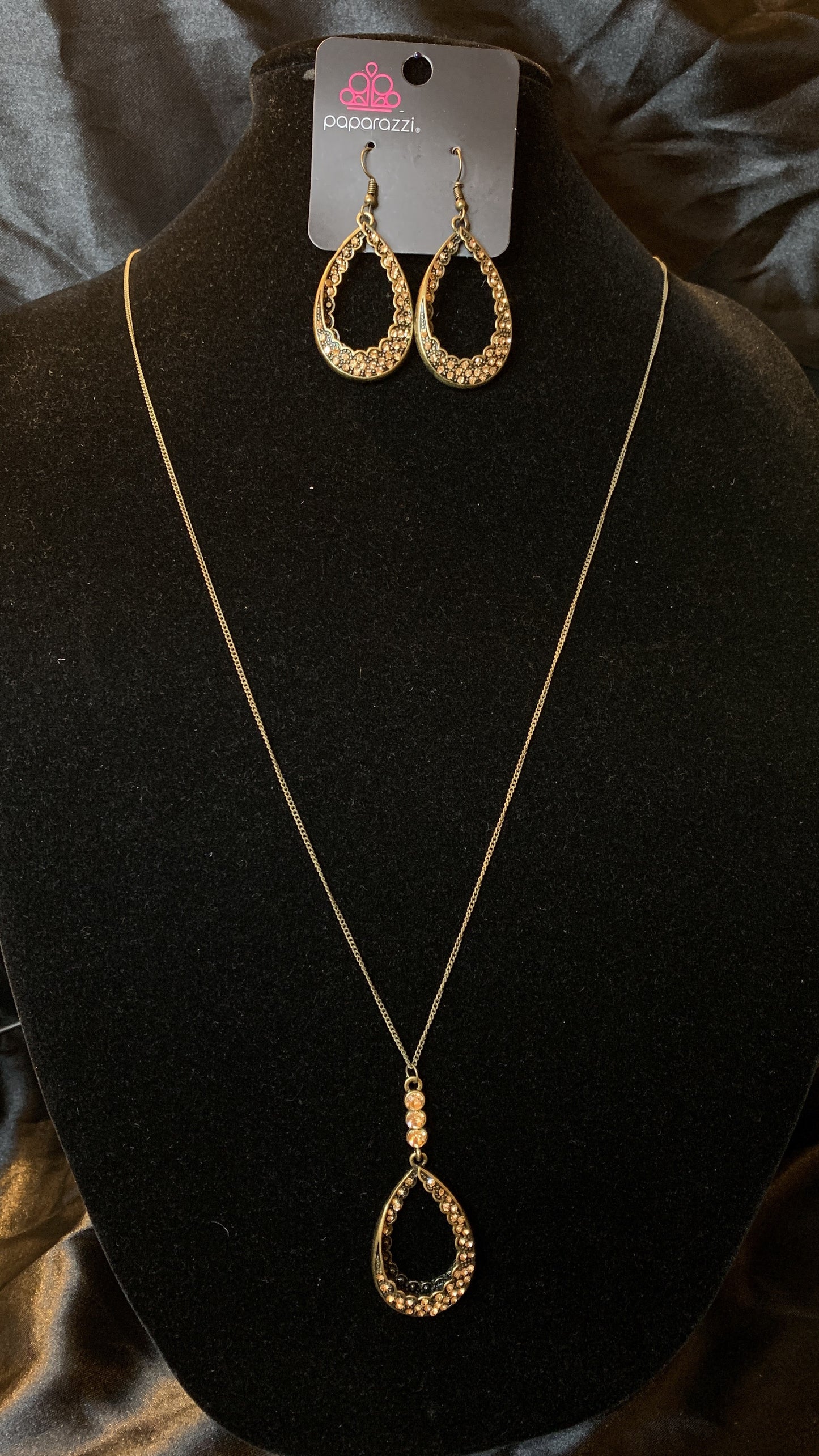 2pc set color brass: necklace, and earrings