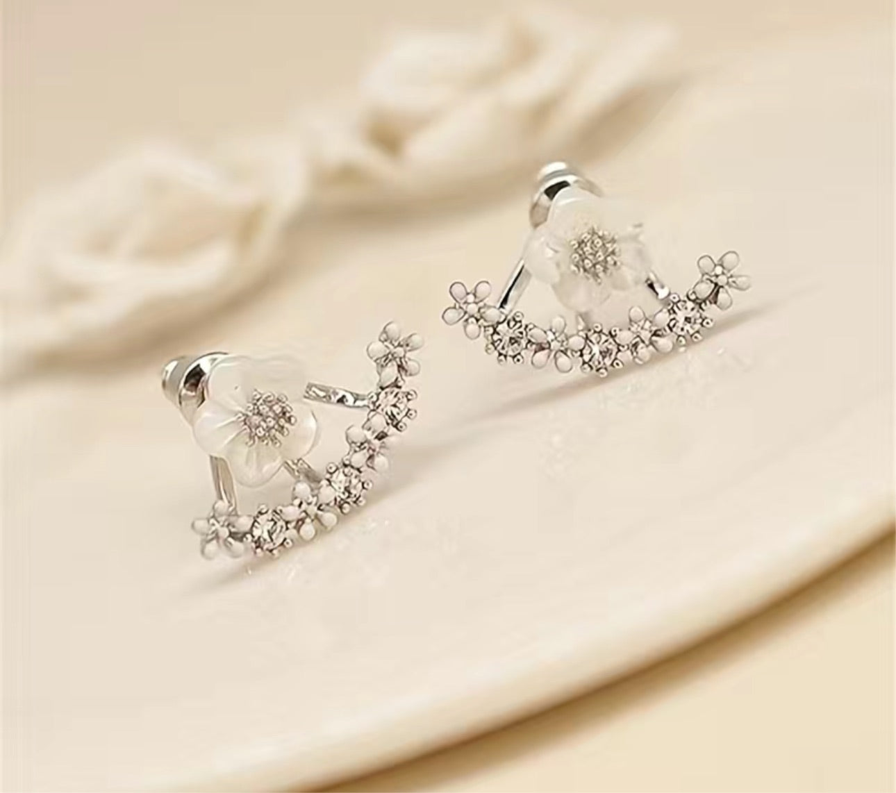 Earrings Flower Shaped Crystal Dangle earrings