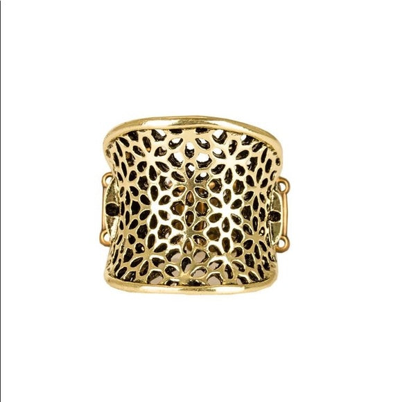 Ladies ring color brass