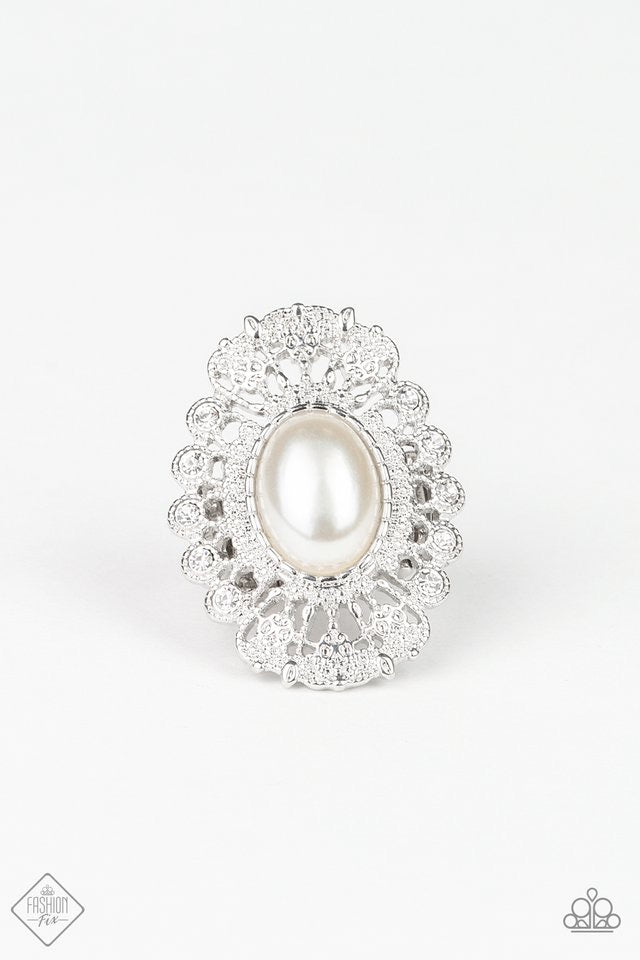 Ladies ring color white