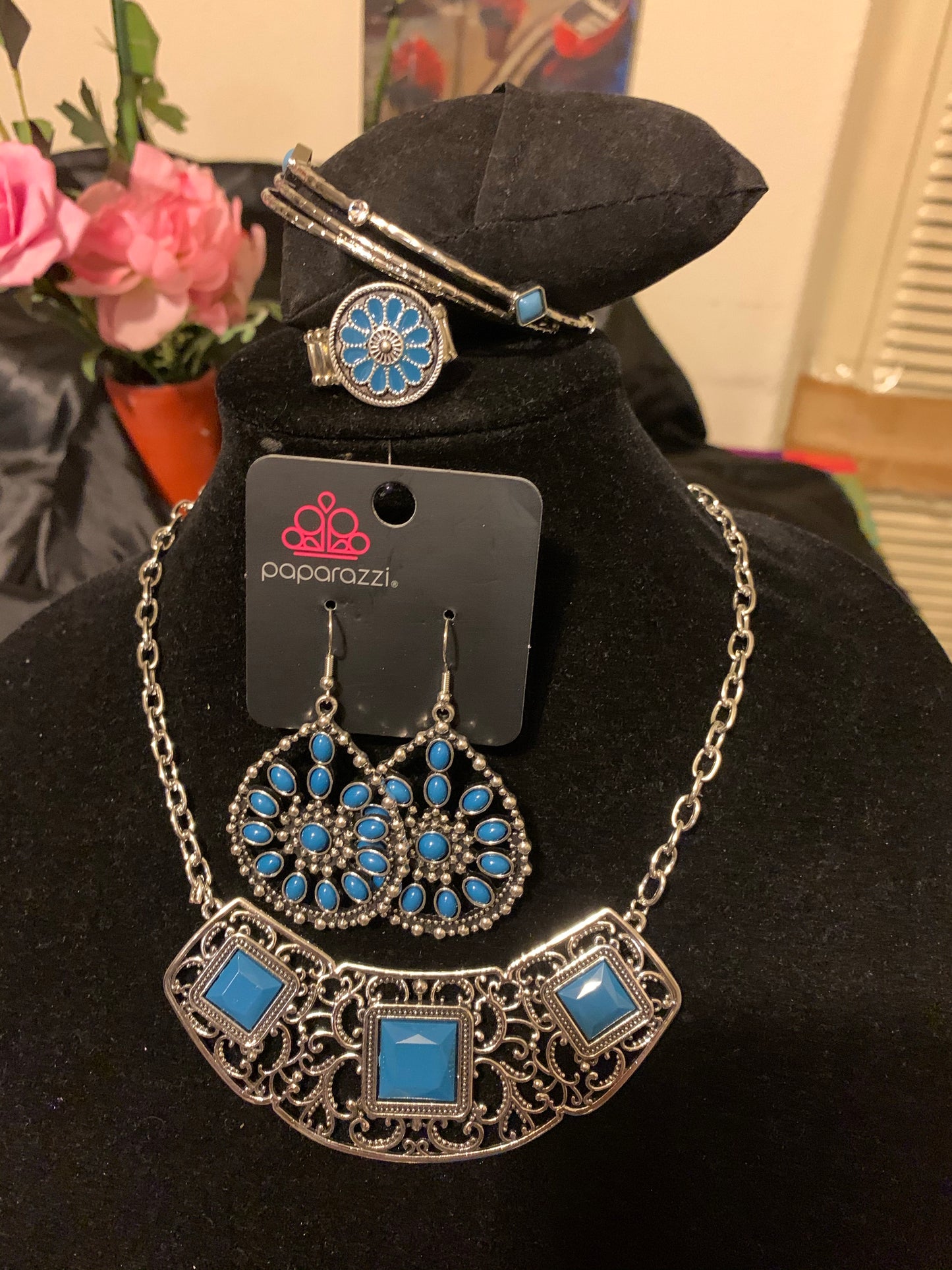 4pc set color silver with blue stones