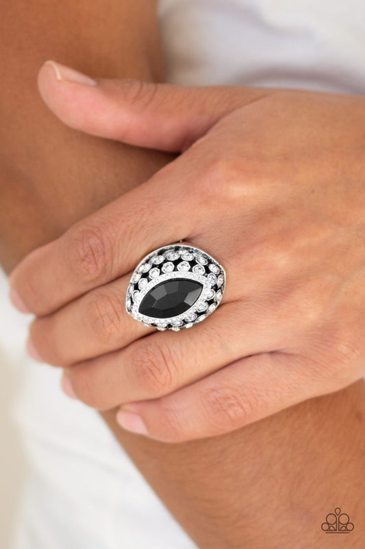 Royal Radiance - Black - Ring