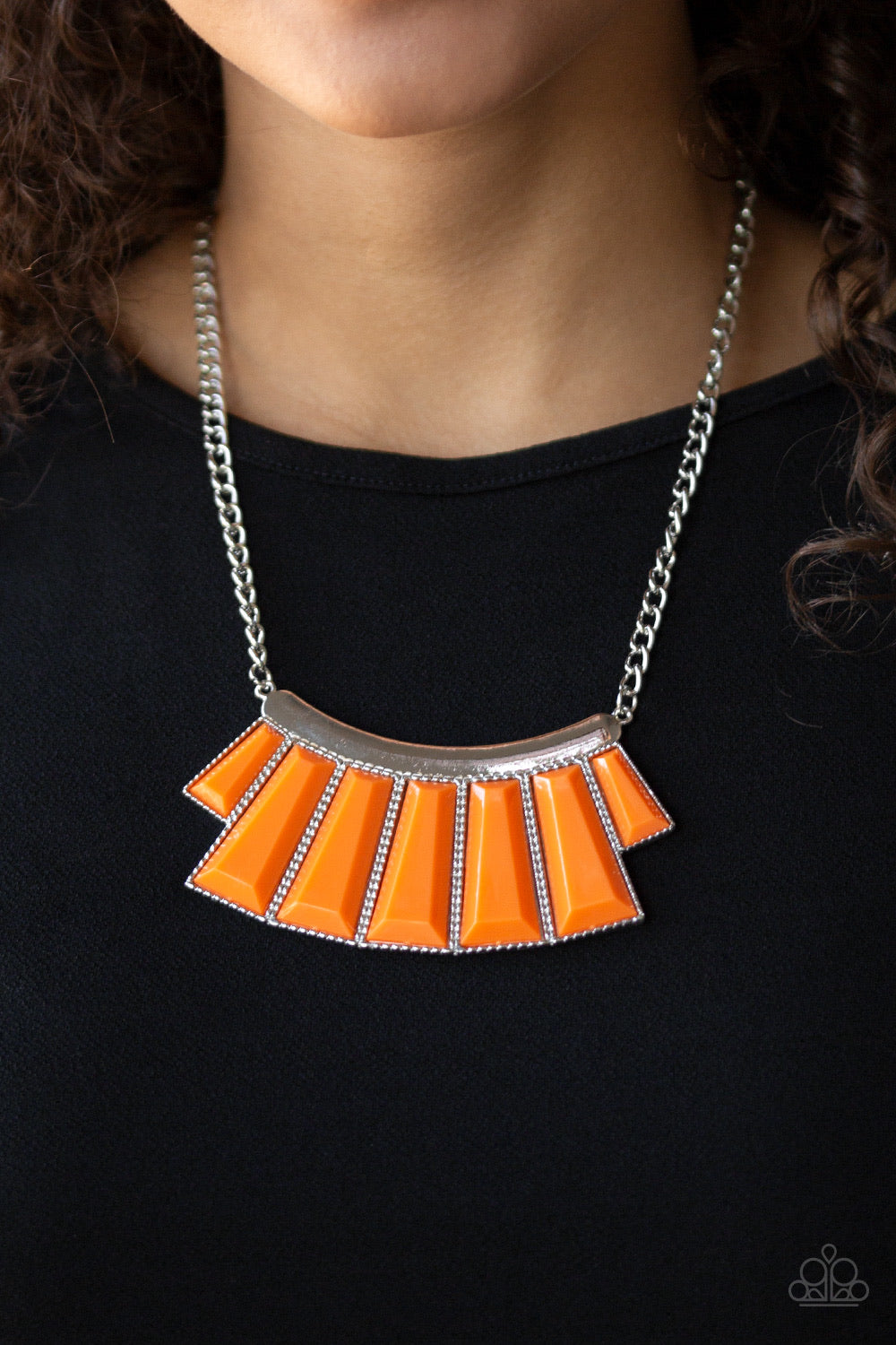 Glamour Goddess orange necklace