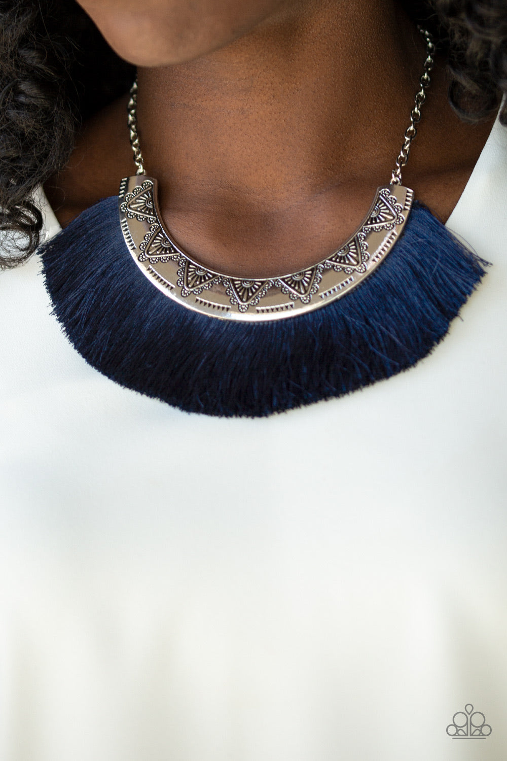 Might and mane blue necklace