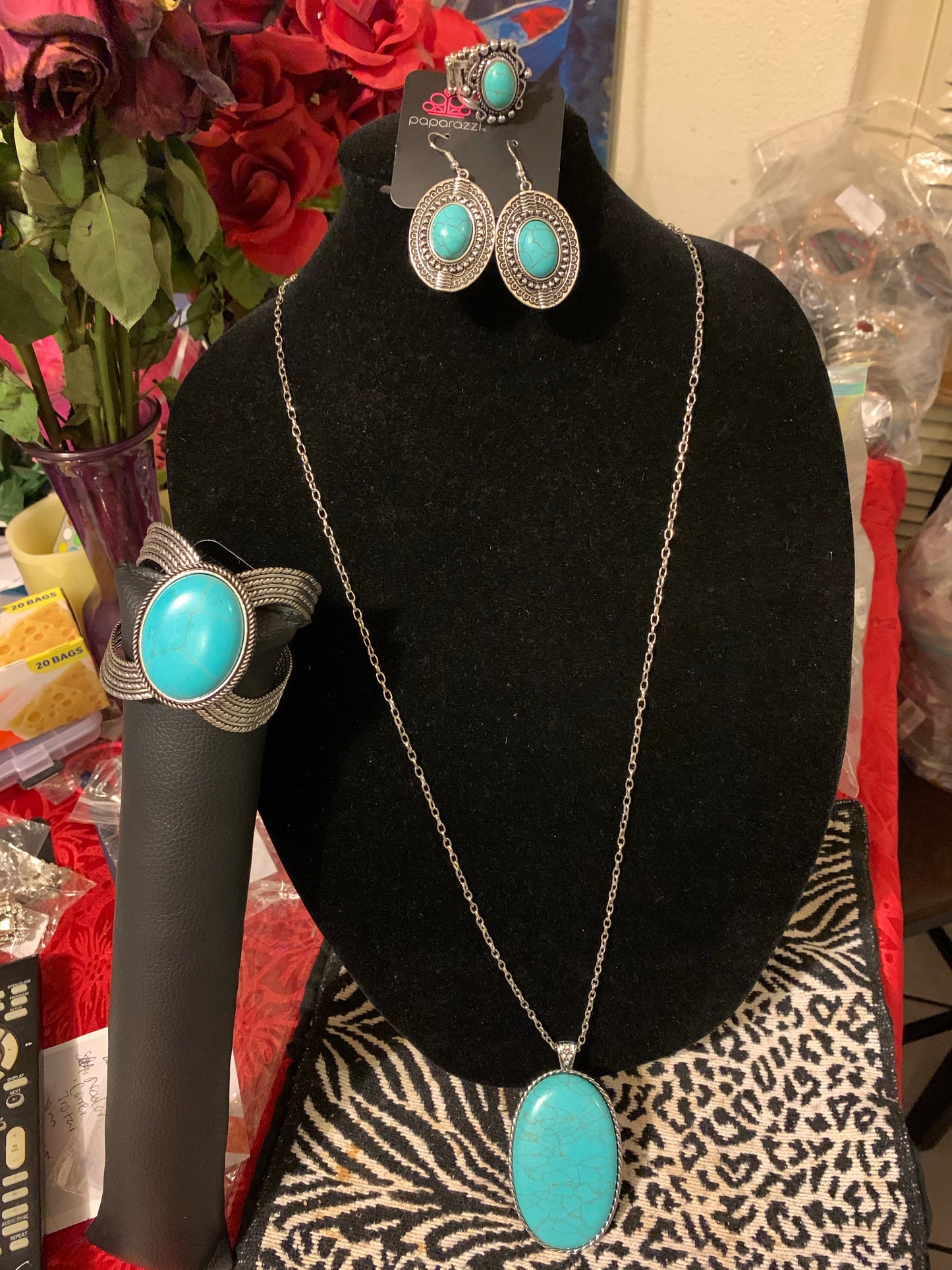 4pc set color blue; includes: necklace, bracelet, earrings and ring