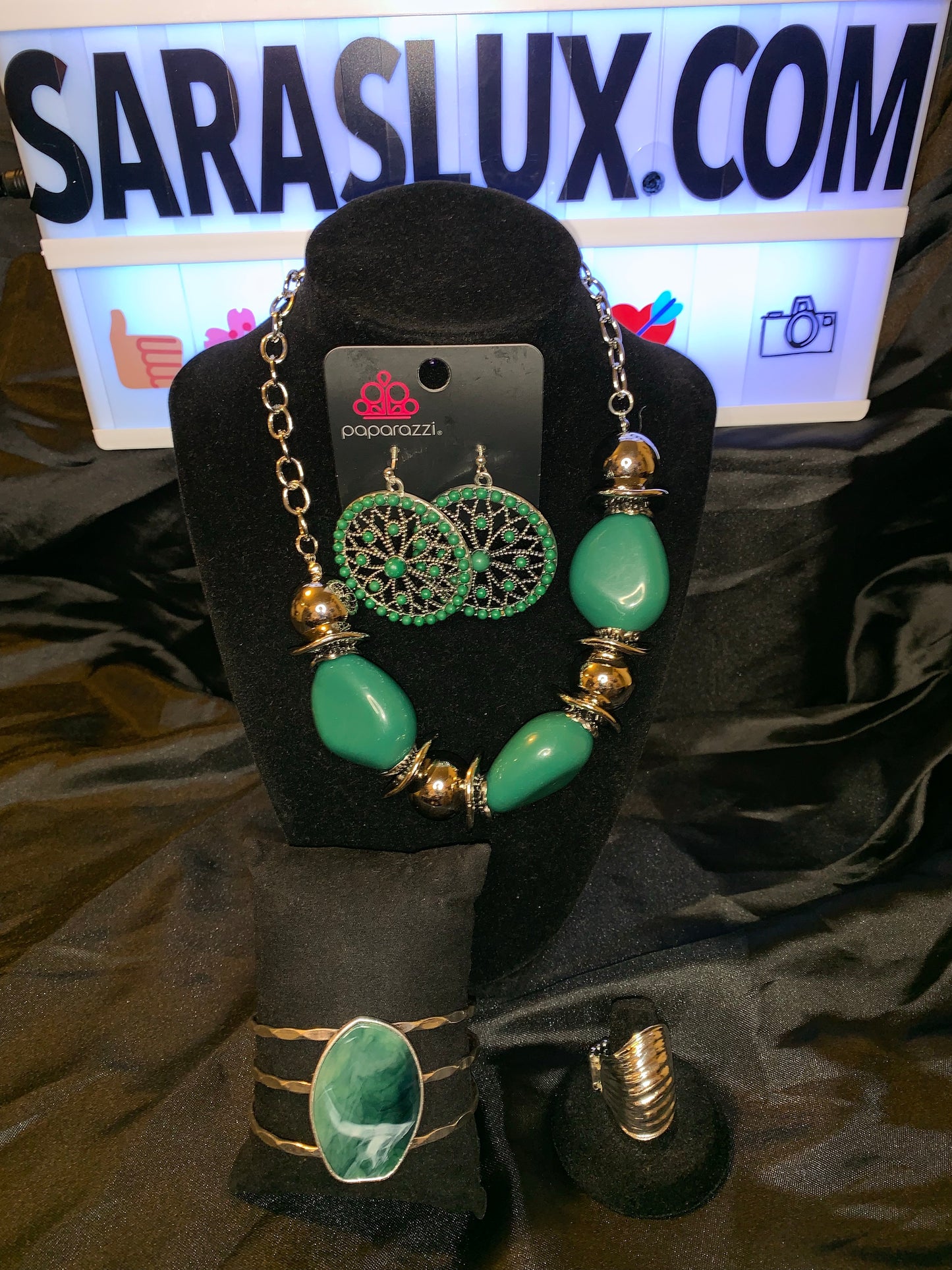 4pc set color Green; includes: necklace, bracelet, earrings and ring