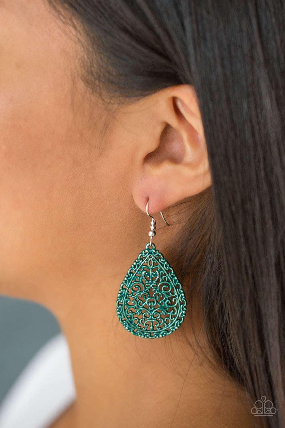 Indie Idol Green Earrings