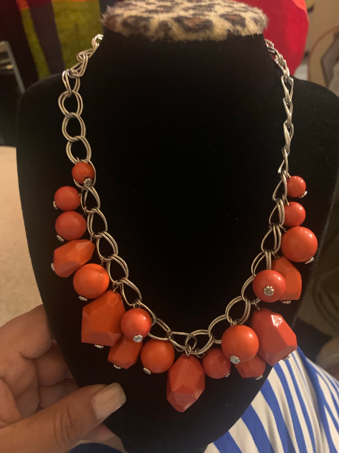 Necklace color orange