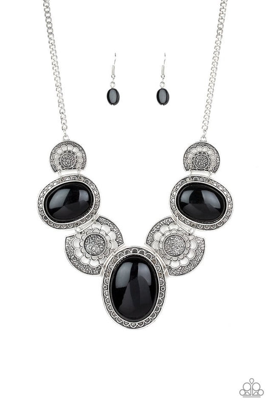 The Medallion-aire - Black necklace