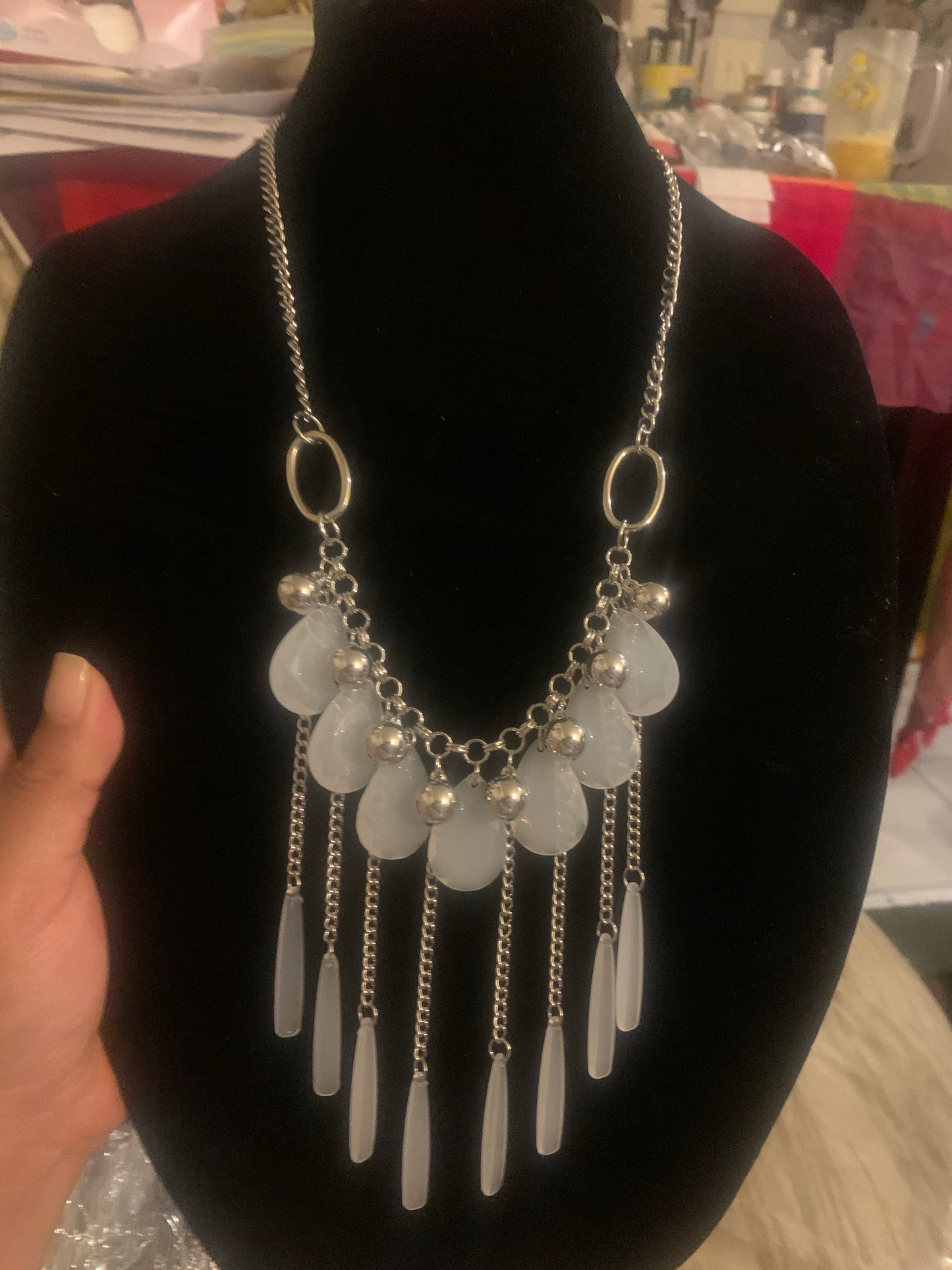 Reaoring Riviera White necklace