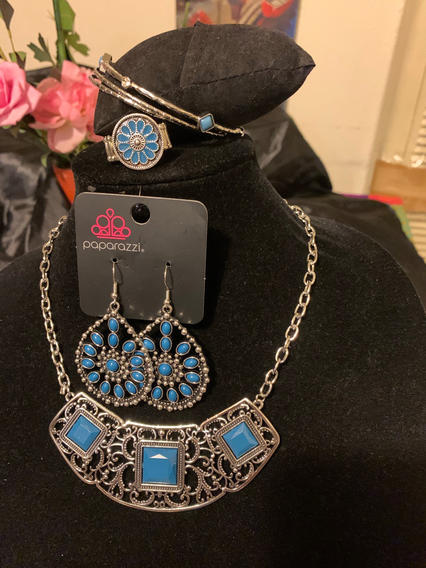 4pc set color silver with blue stones