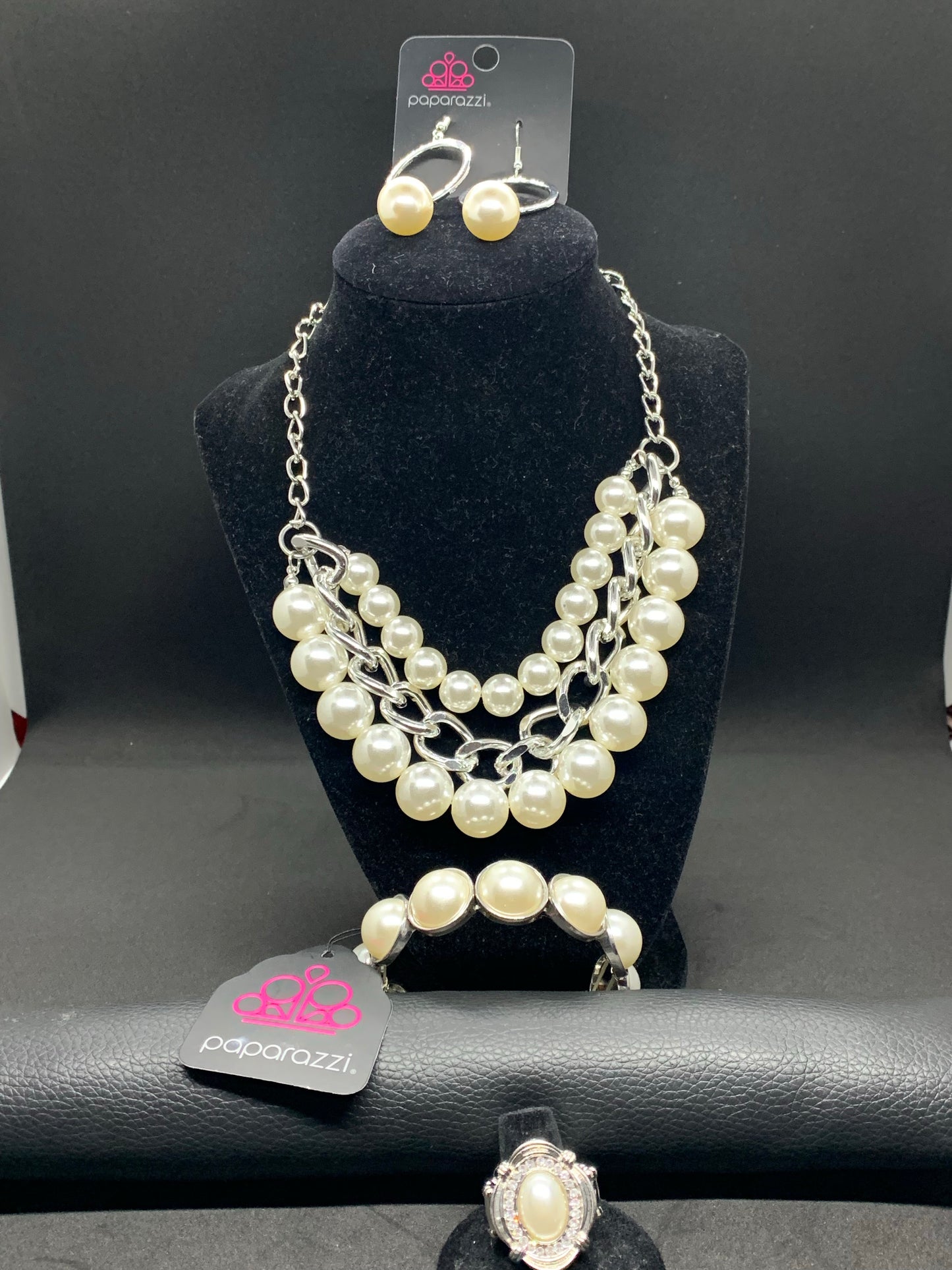 4pc set color silver with white pearls