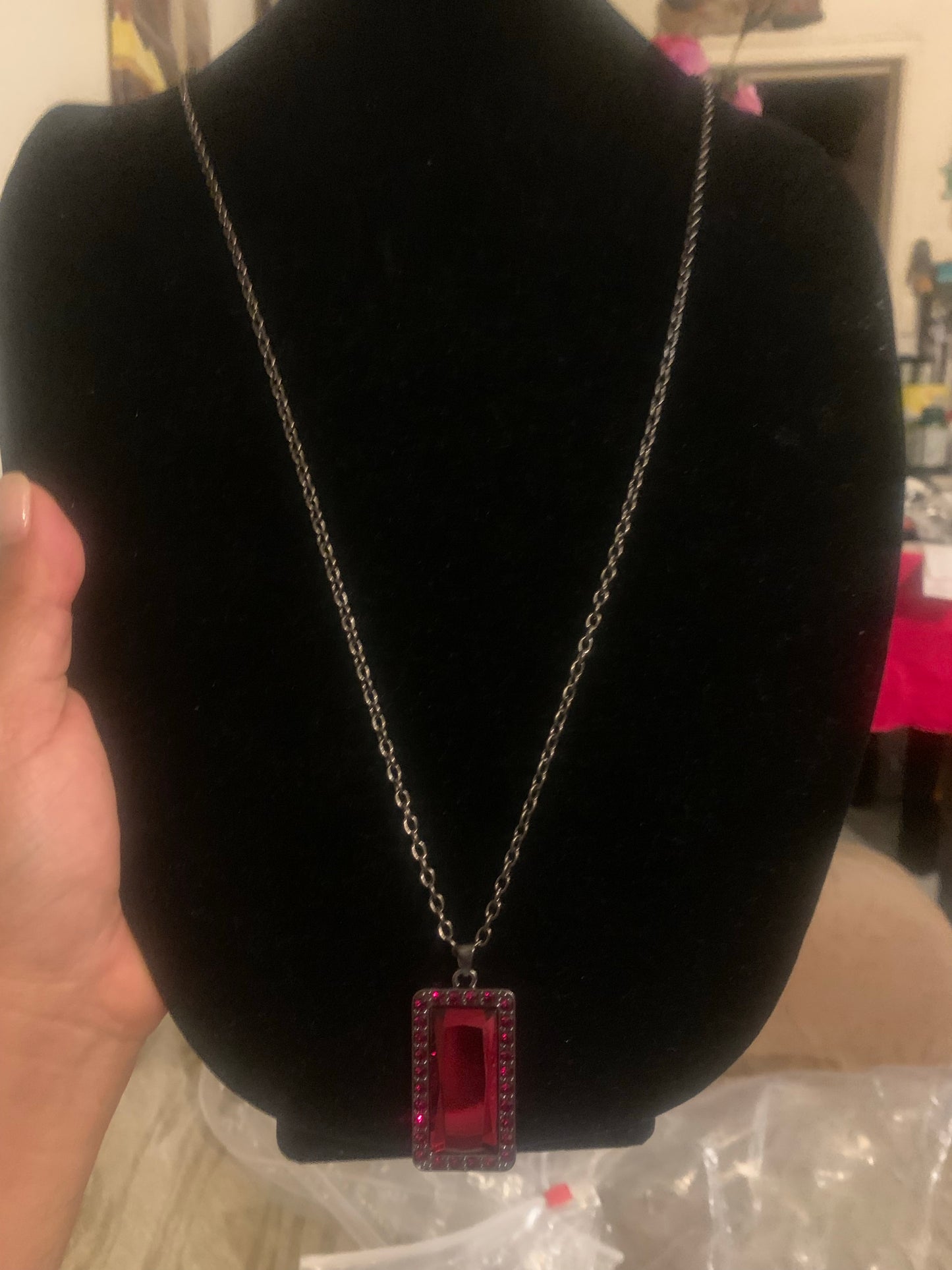 Necklace color Red