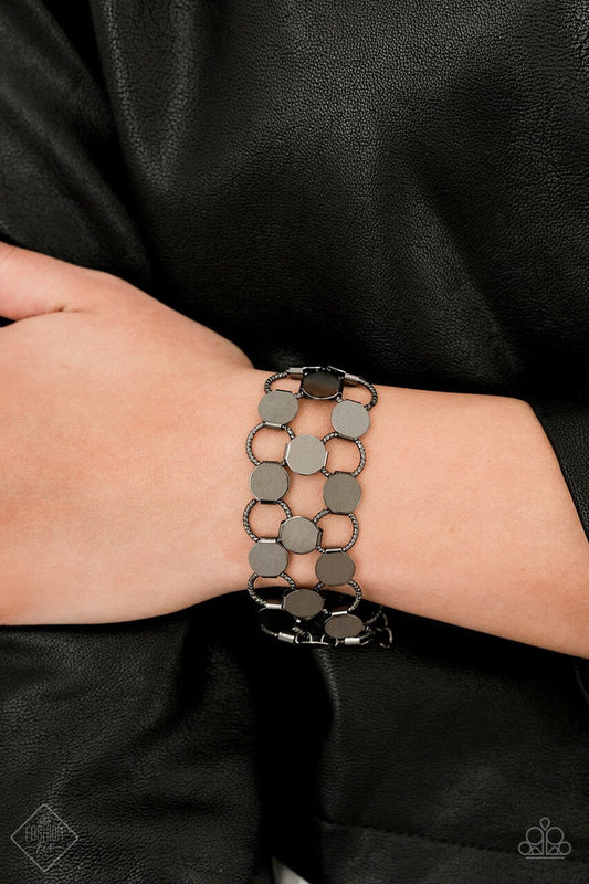 Cast a Wider Net Black Bracelet