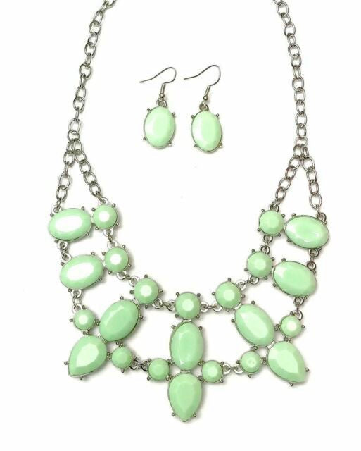 4pc set color Green Includes Necklace, Earrings, bracelet and ring