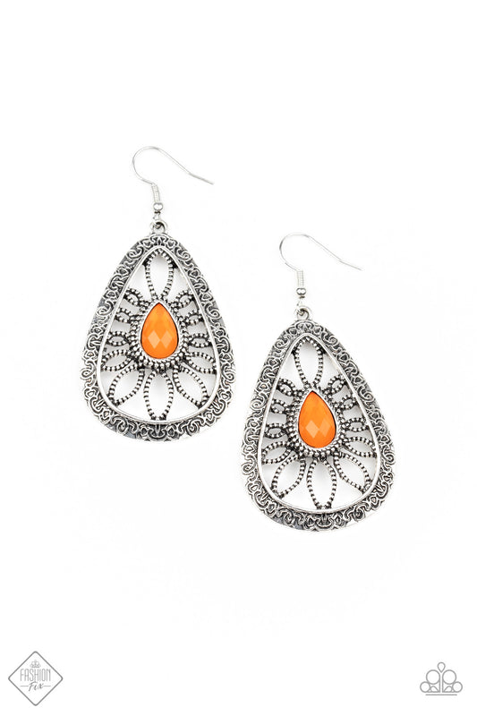 Earrings color orange