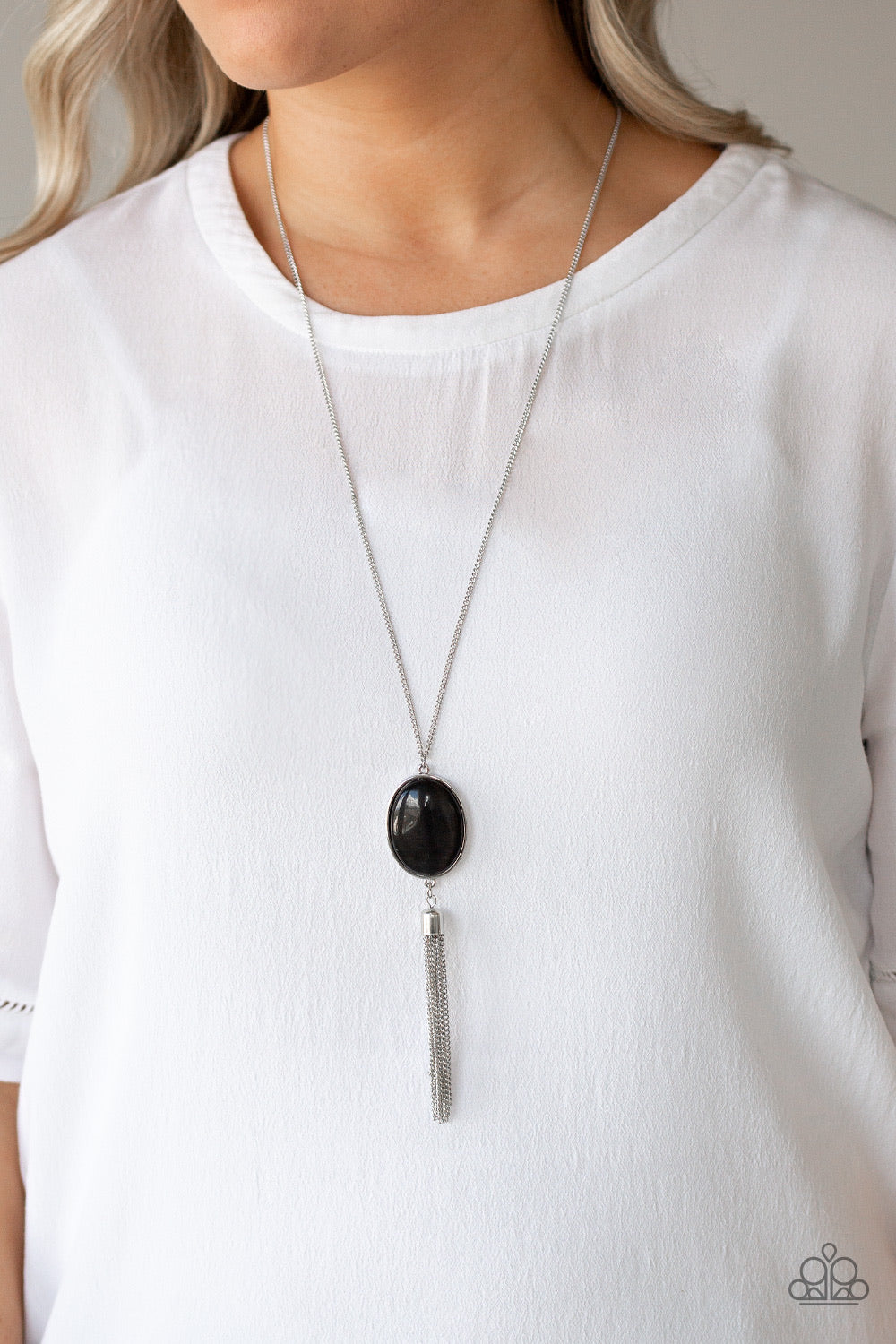 Tasseled Tranquility - Black necklace