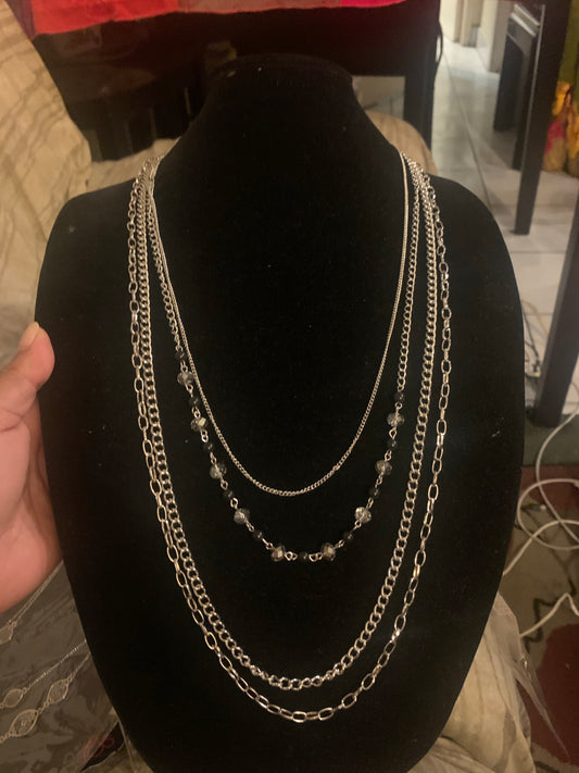 Necklace color silver with black pearls