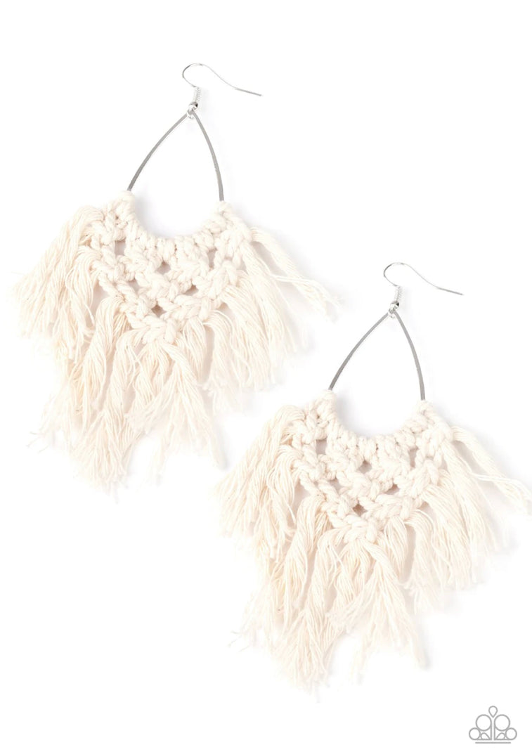 Oh MACRAMÉ, oh my white earrings