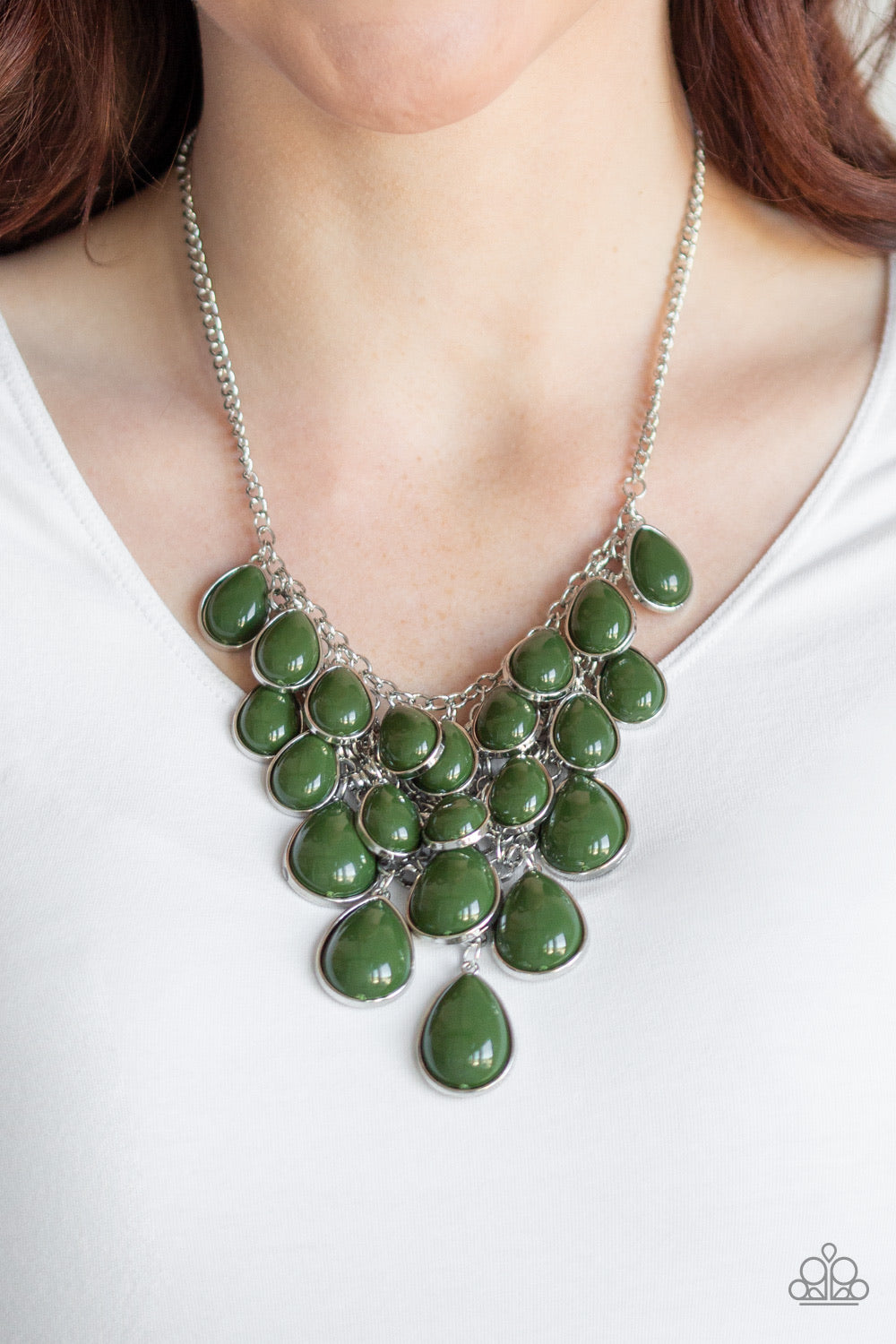 Necklace set color green