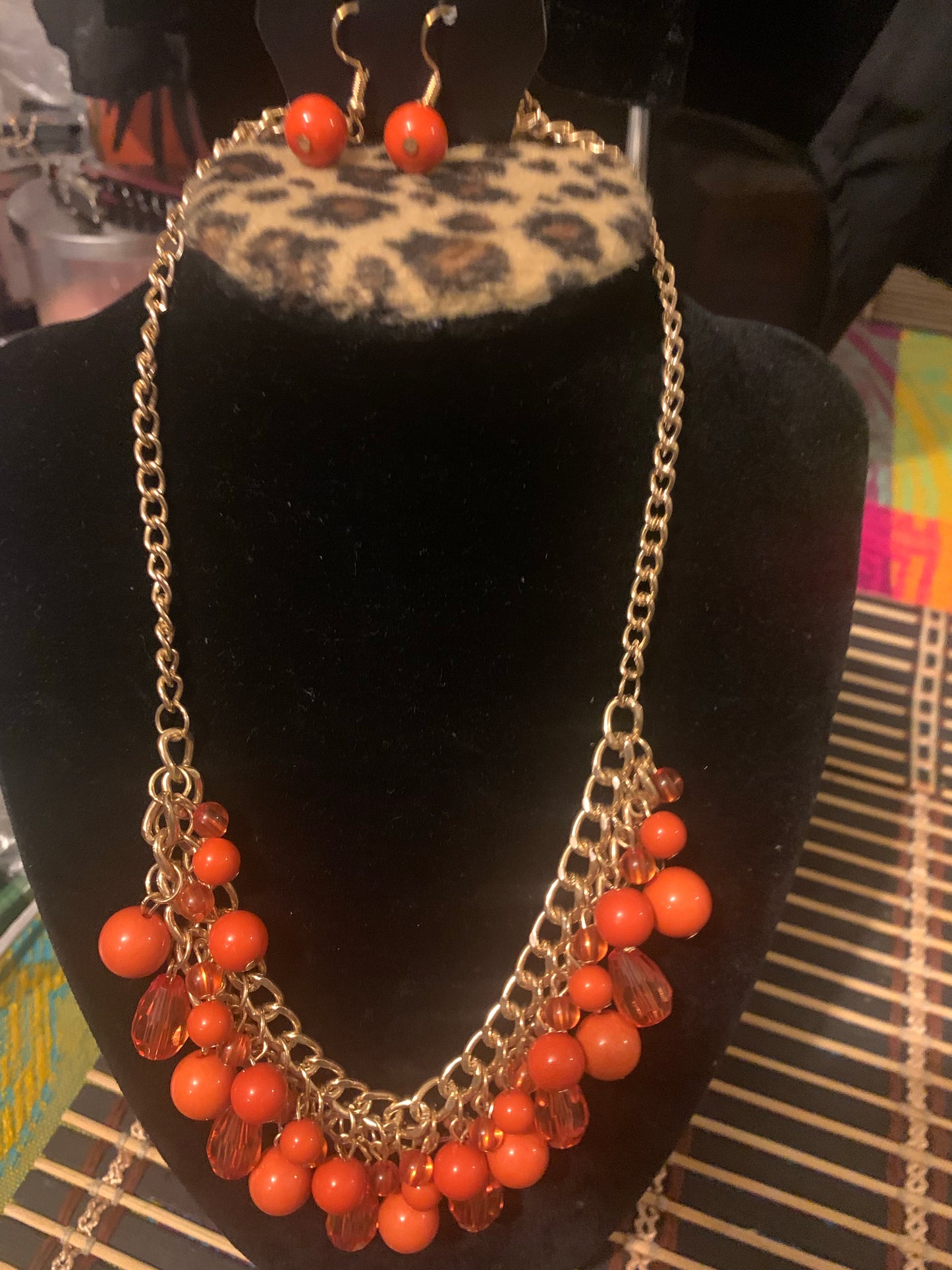 Tour de Trendsetter orange necklace