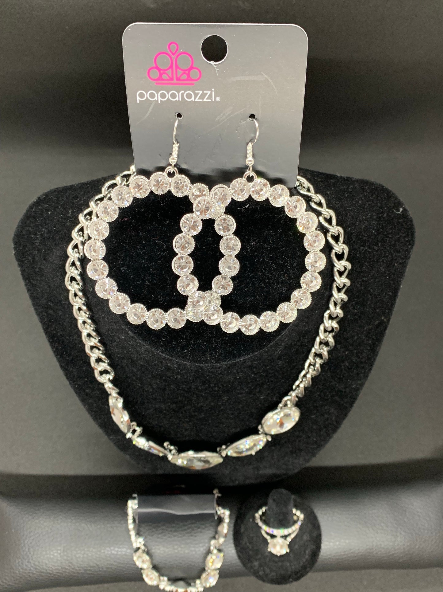 4pc set color silver with white Rhine stones