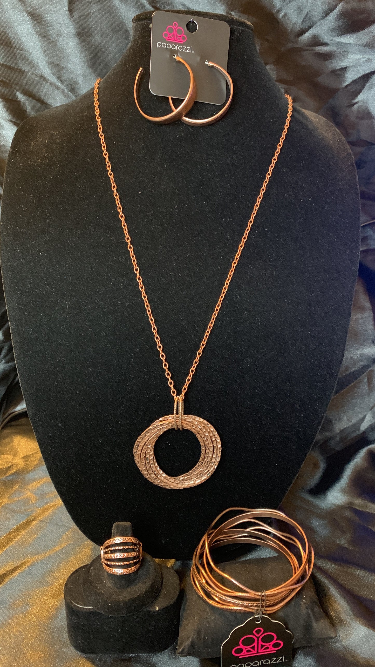 4pc set color copper ; includes: necklace, earrings, bracelet and ring