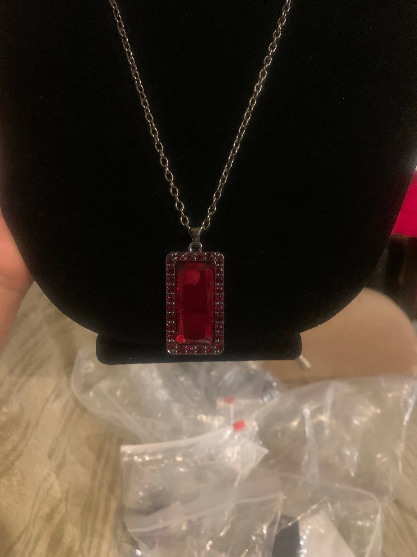 Necklace color Red