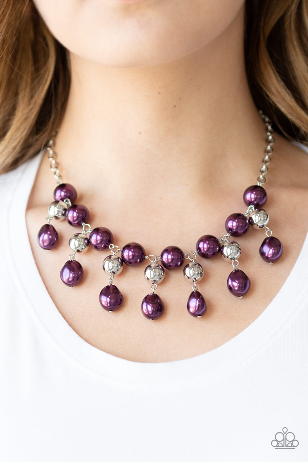 Queen of Gala Necklace color purple