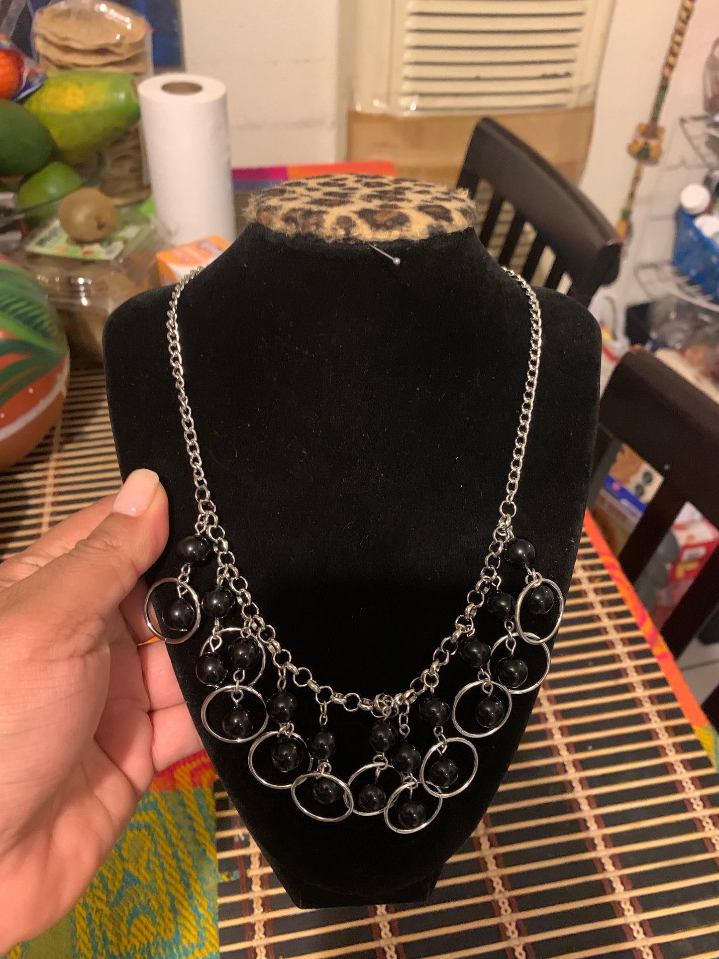 Short necklace  color Black with complementary earrings