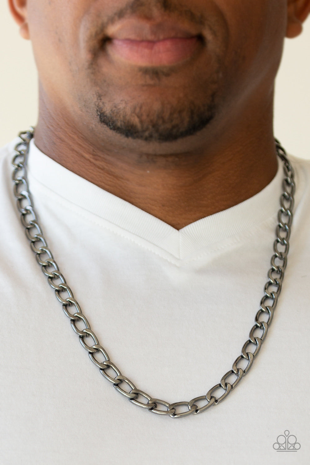 Black metal men’s necklace