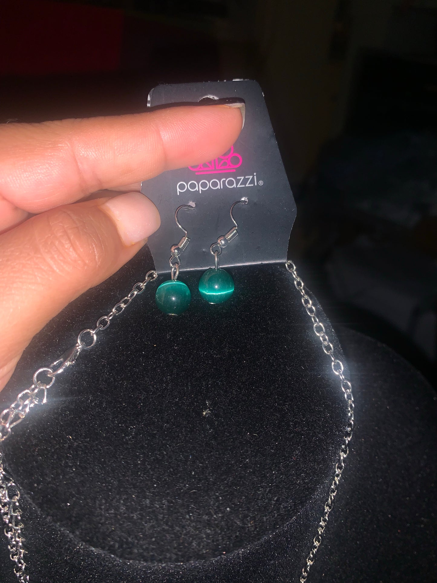 Necklace color green