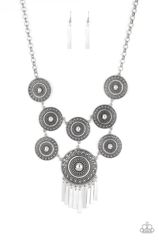 Necklace set color silver