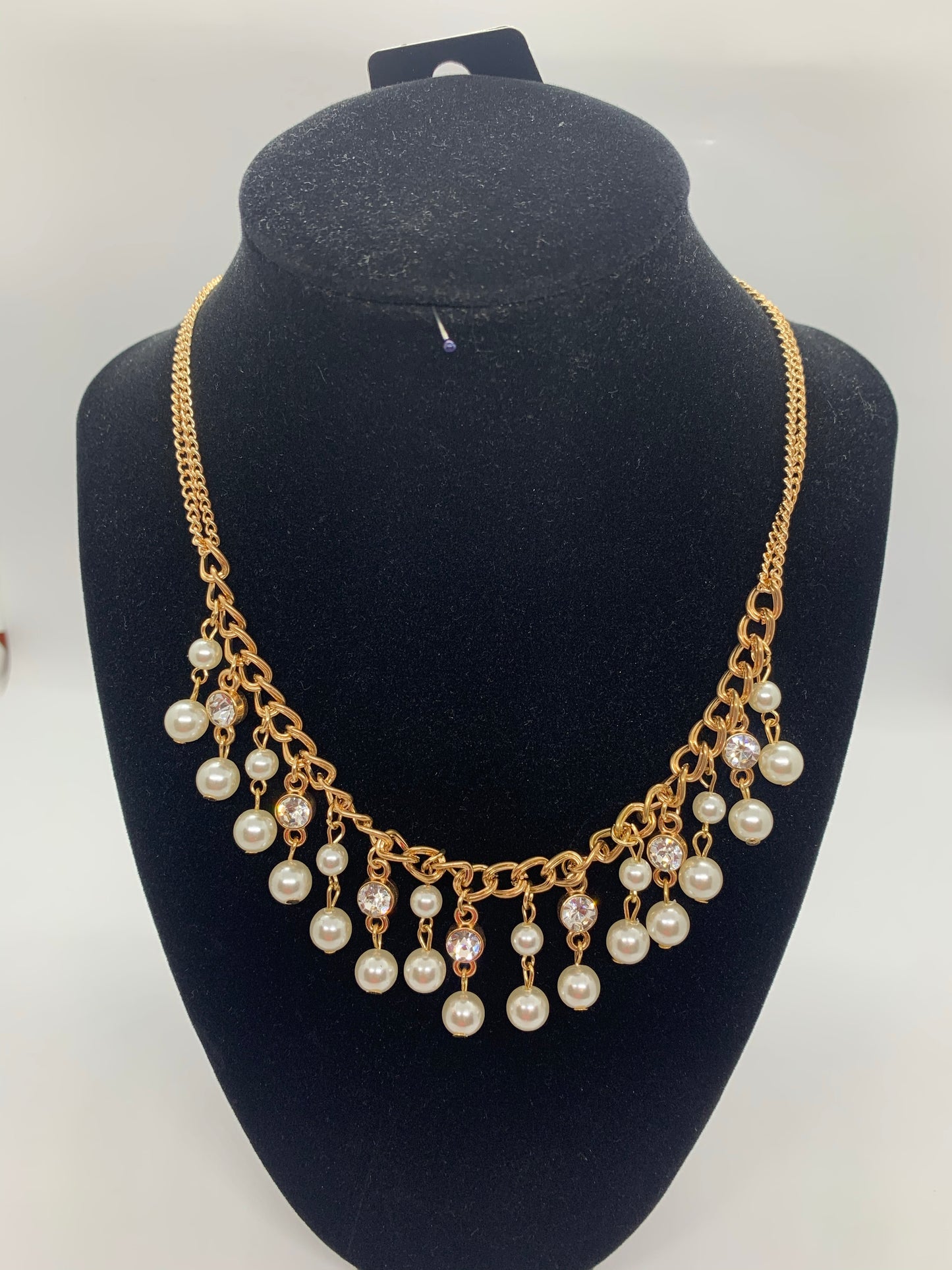 Regal refinement necklace color Gold