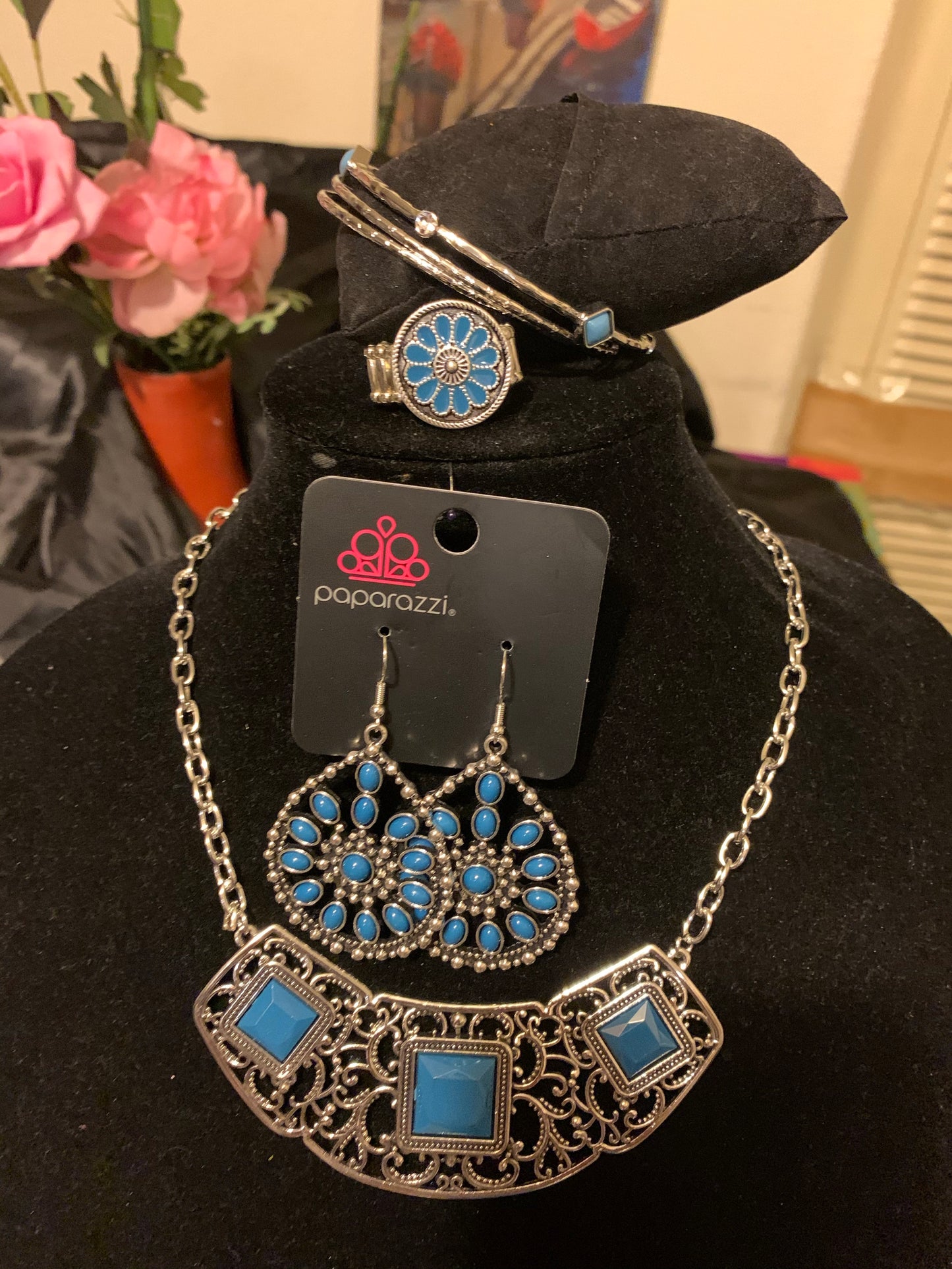 4pc set color silver with blue stones