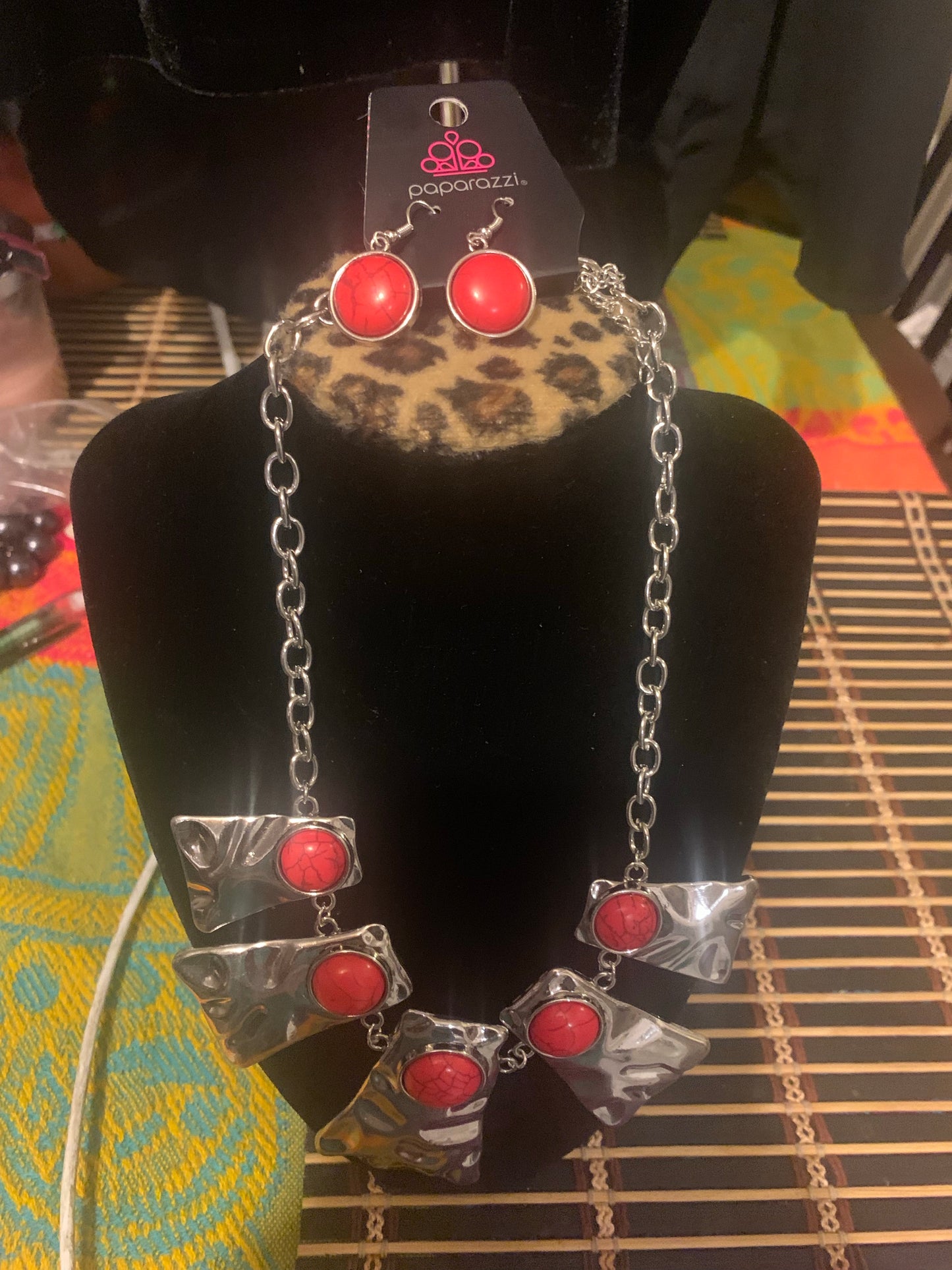 Necklace set color red