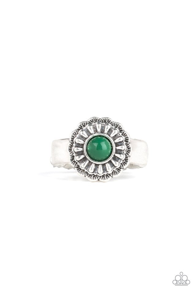 Paparazzi Daisy Dawn-green ring