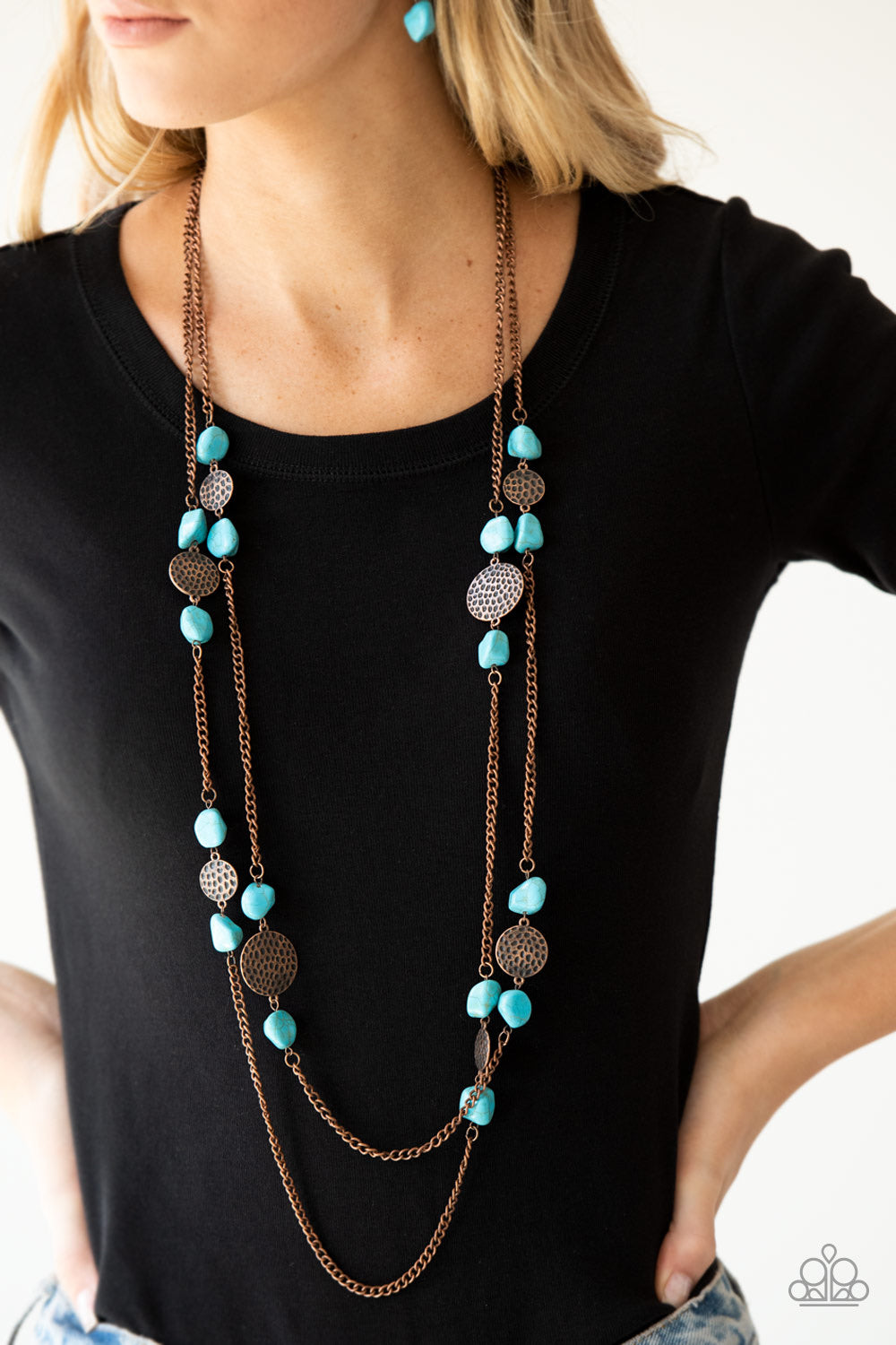 Necklace color copper with turquoise stones