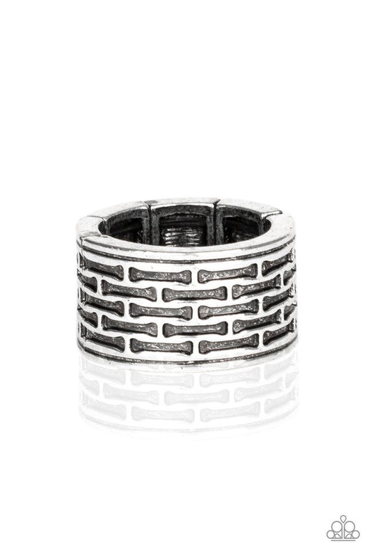 Men’s ring color silver