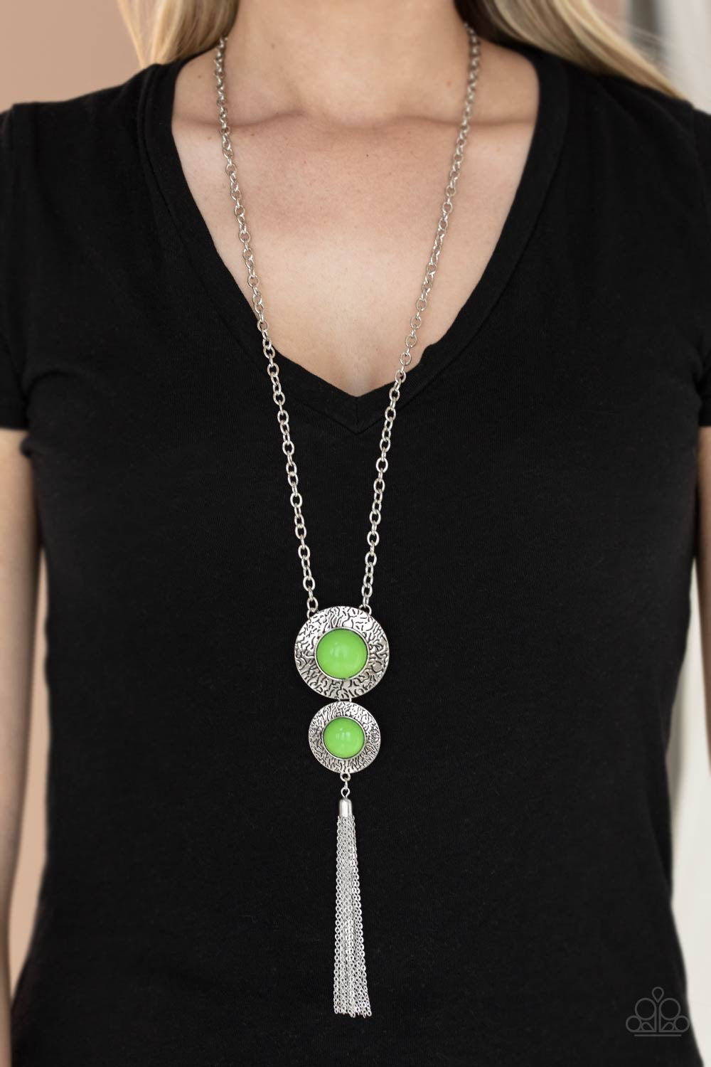 Abstract artistry green necklace