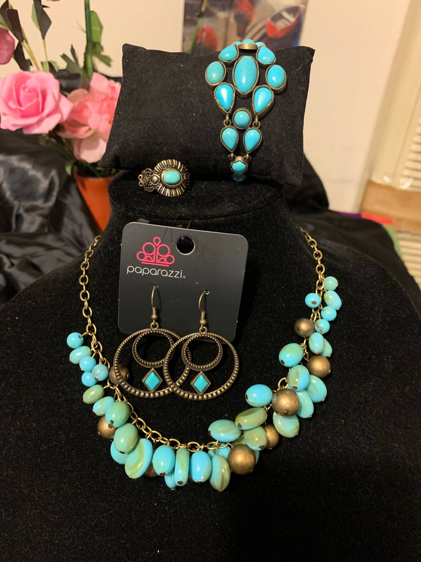 4pc set color brass with blue stones