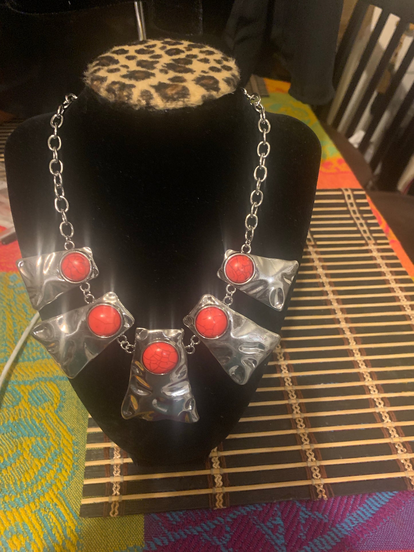 Necklace set color red