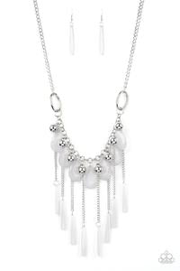 Reaoring Riviera White necklace