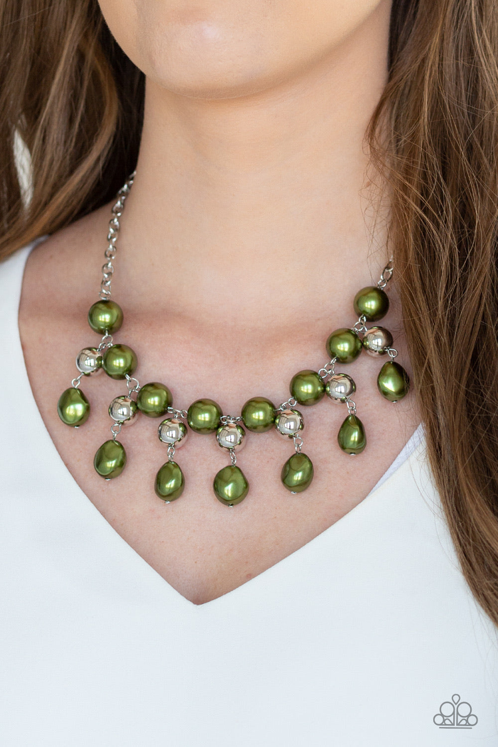 Necklace set color green