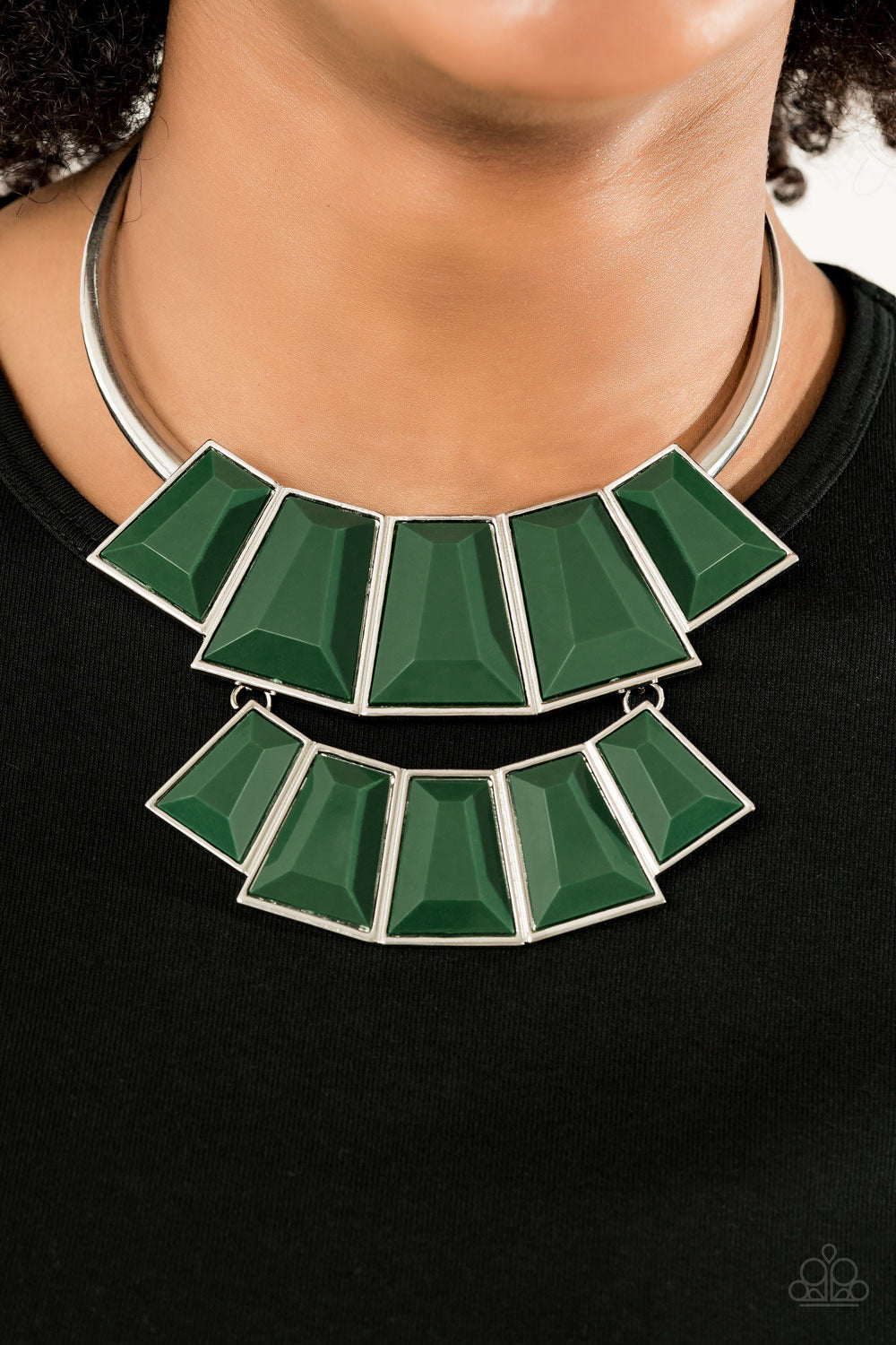 Necklace set color green