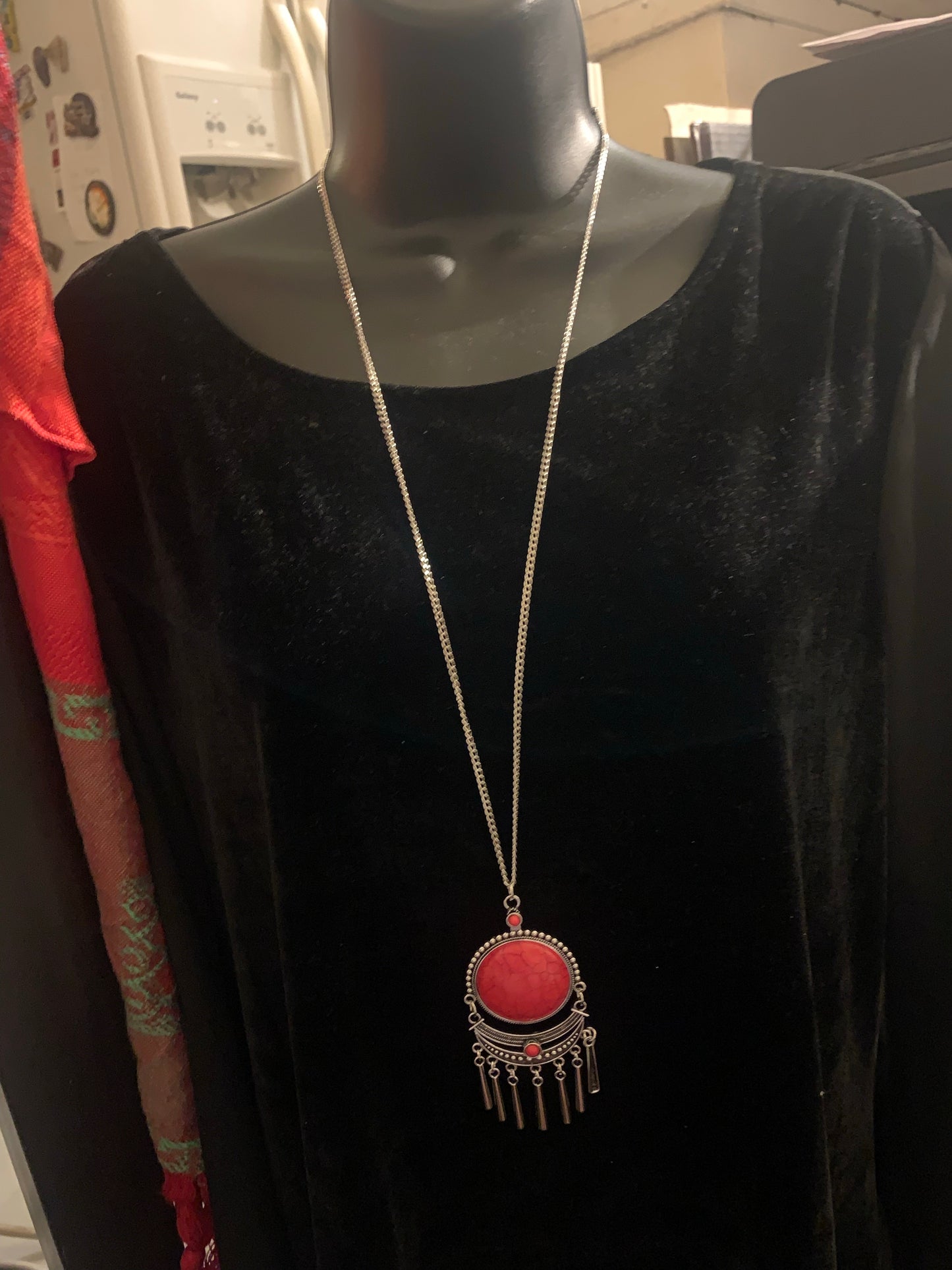 Long necklace color red