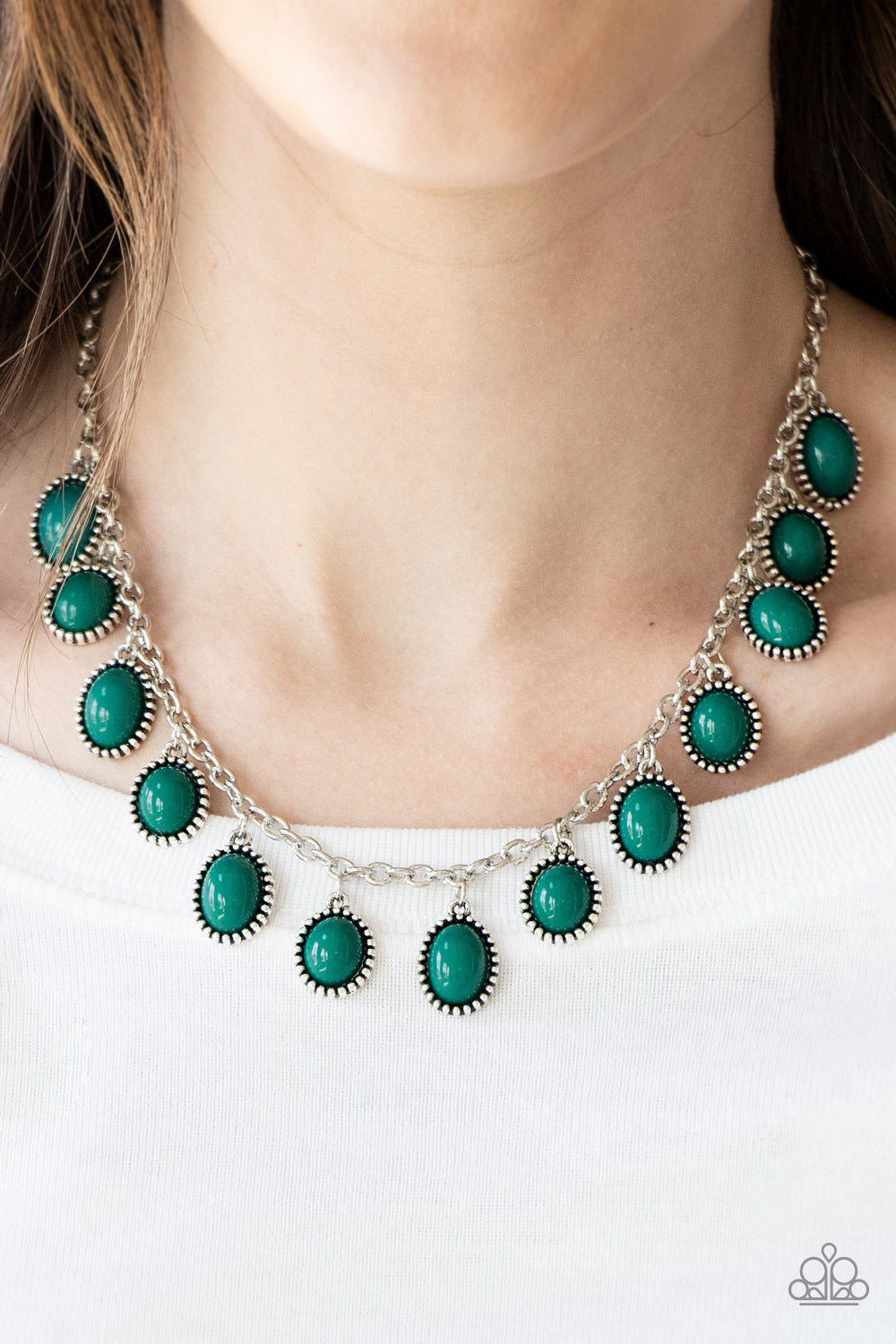 Necklace set color green