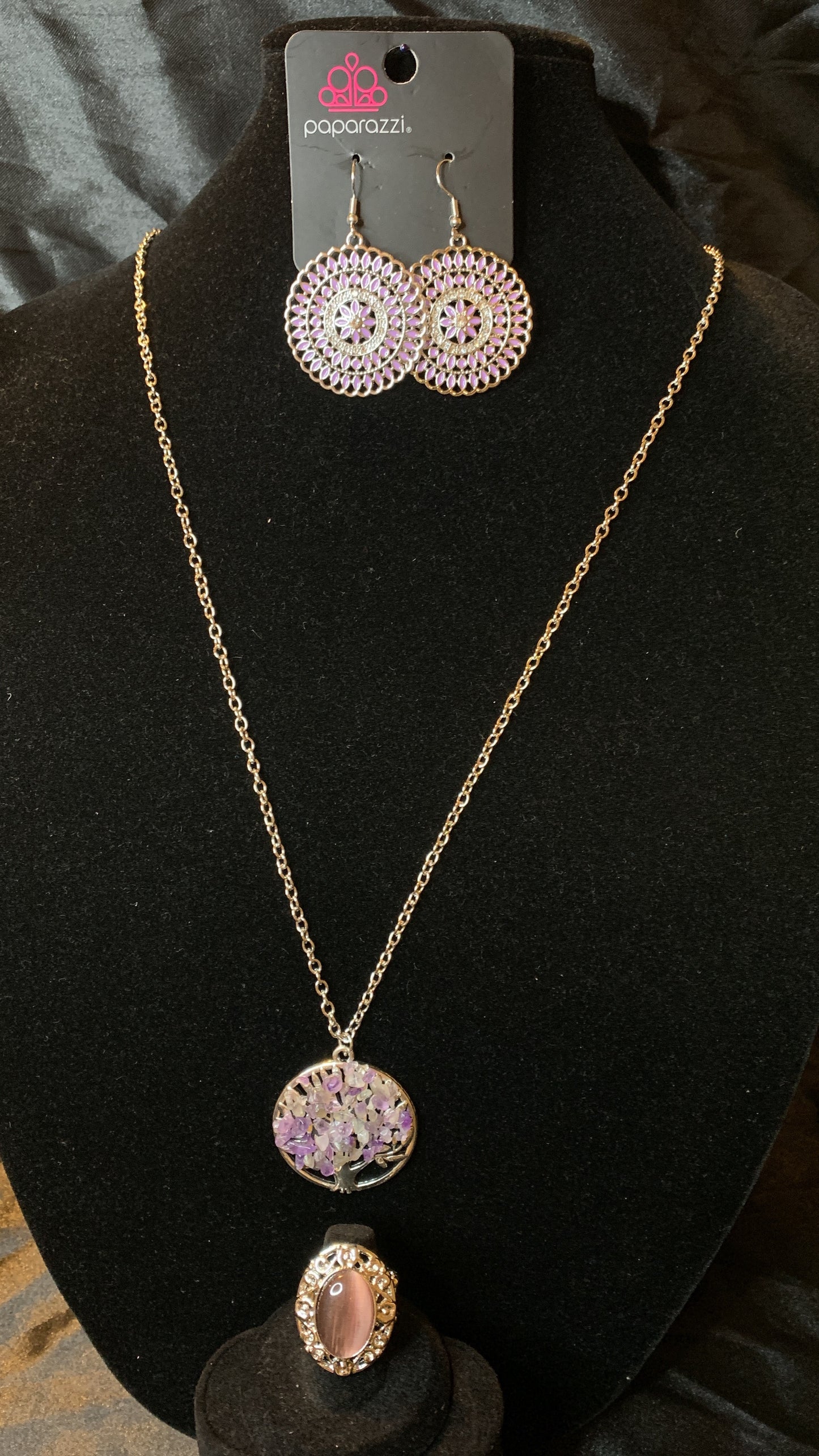 Paparazzi 3pc set color purple: necklace, earrings, and ring