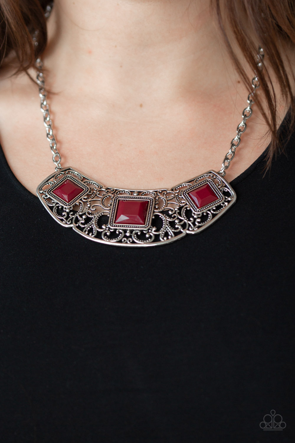 FeelingInde-Pendant red necklace